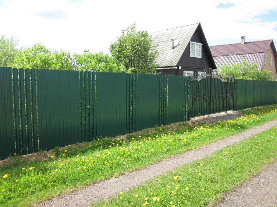 Комбинированный забор из профнастила