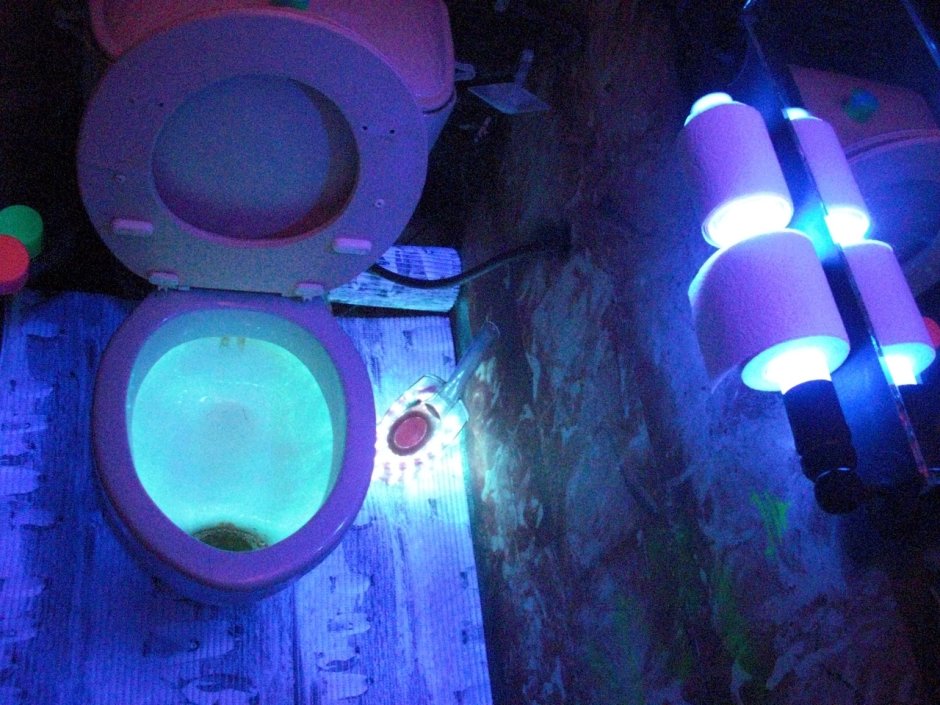 Туалет в ночном клубе