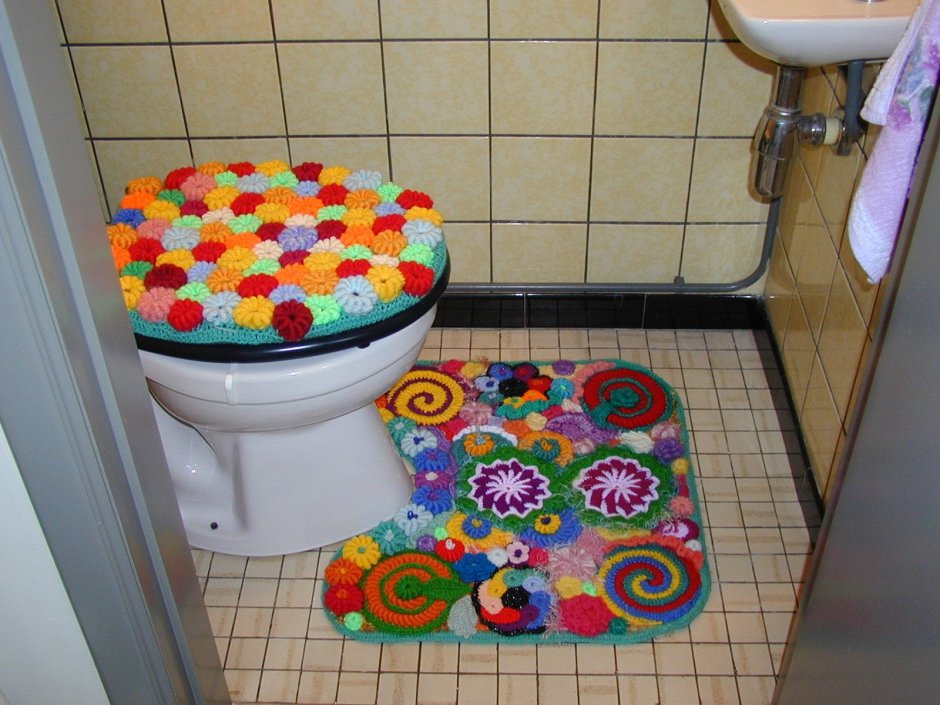 Оригинальный коврик в туалет