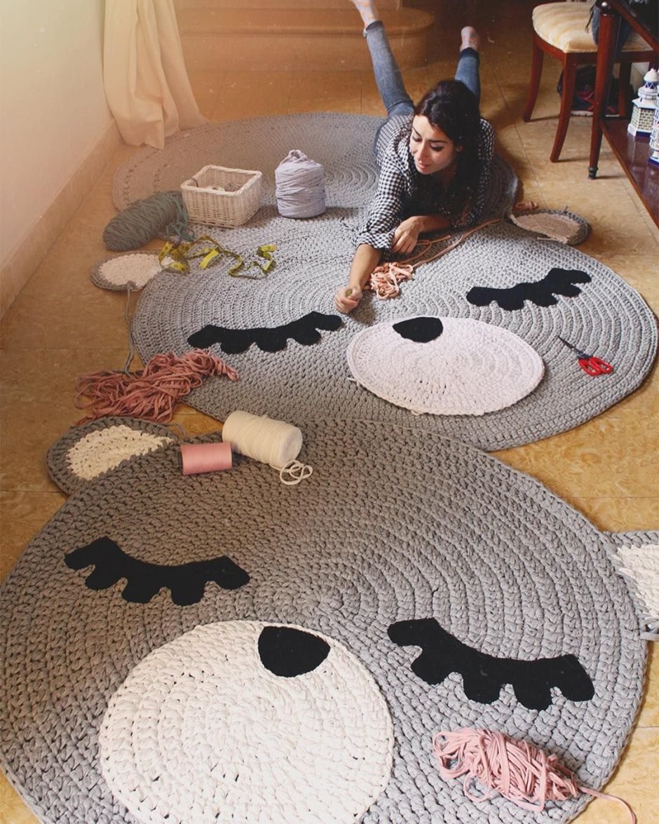 Вязаный коврик в ванную