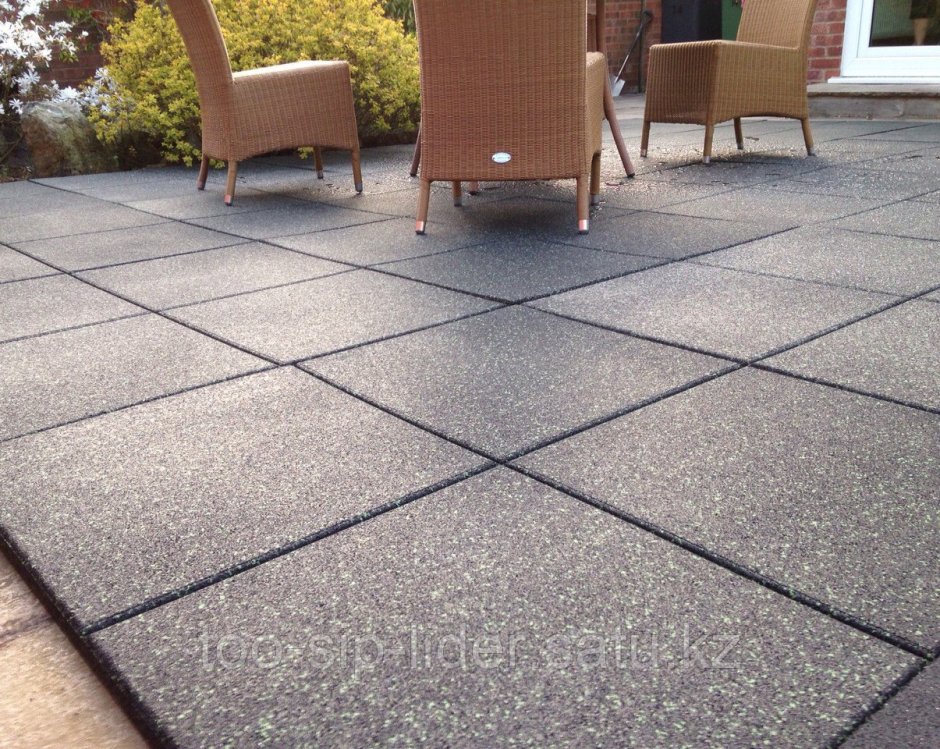 Напольное резиновое покрытие для террасы