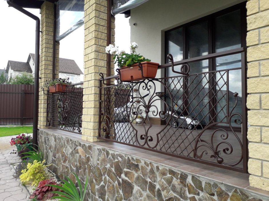Кованые ограждения для террасы