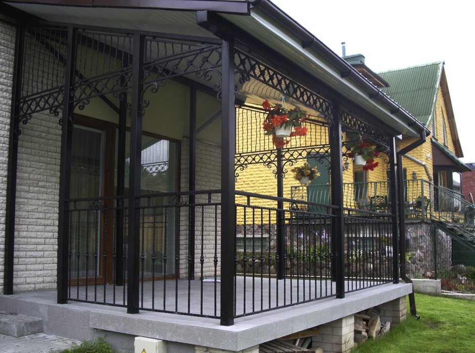 Кованые ограждения для террасы