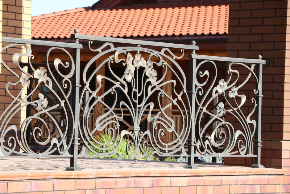 Кованые ограждения для террасы
