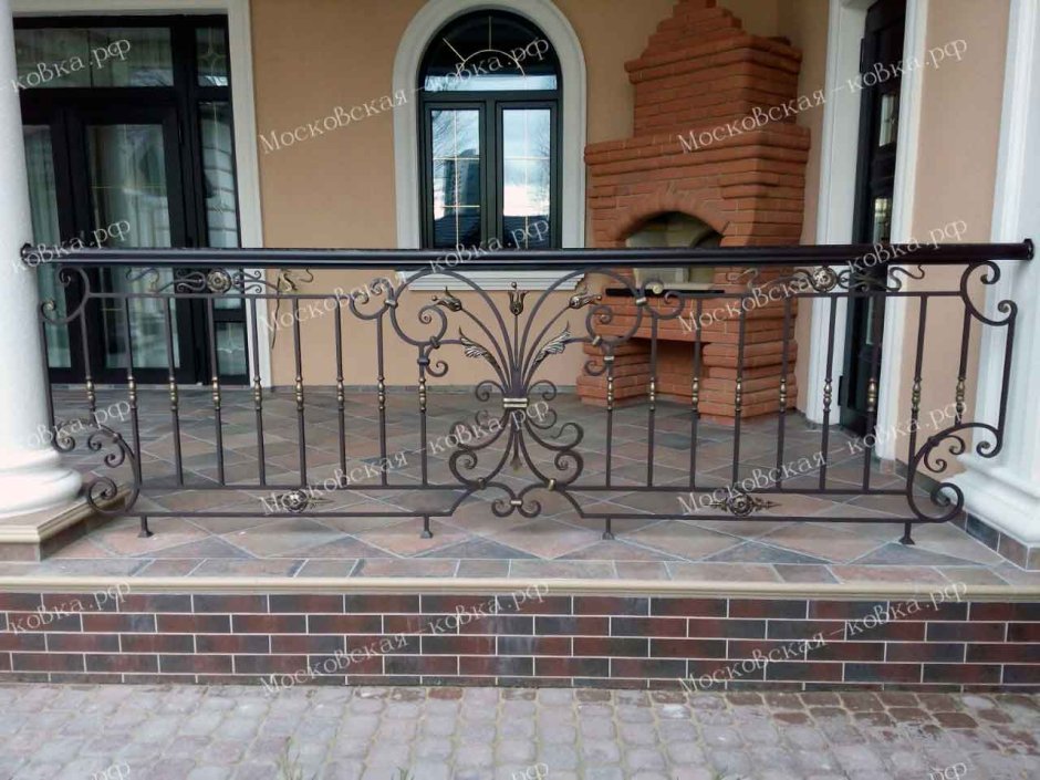 Стойка для кованного крыльца