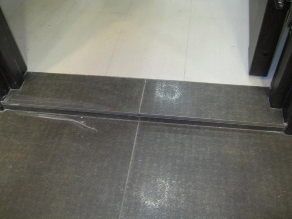 Порожек в ванной