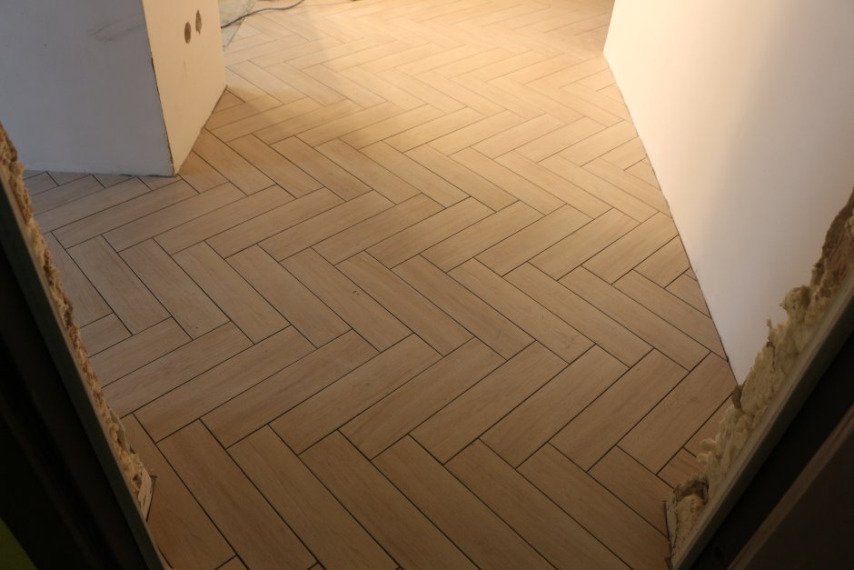 Укладка керамогранита елочкой