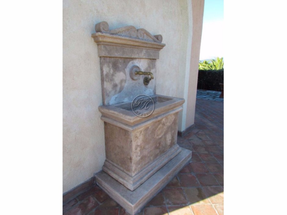 Уличный умывальник из камня секция