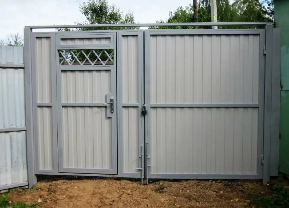 Ворота распашные с калиткой 2000*2200мм