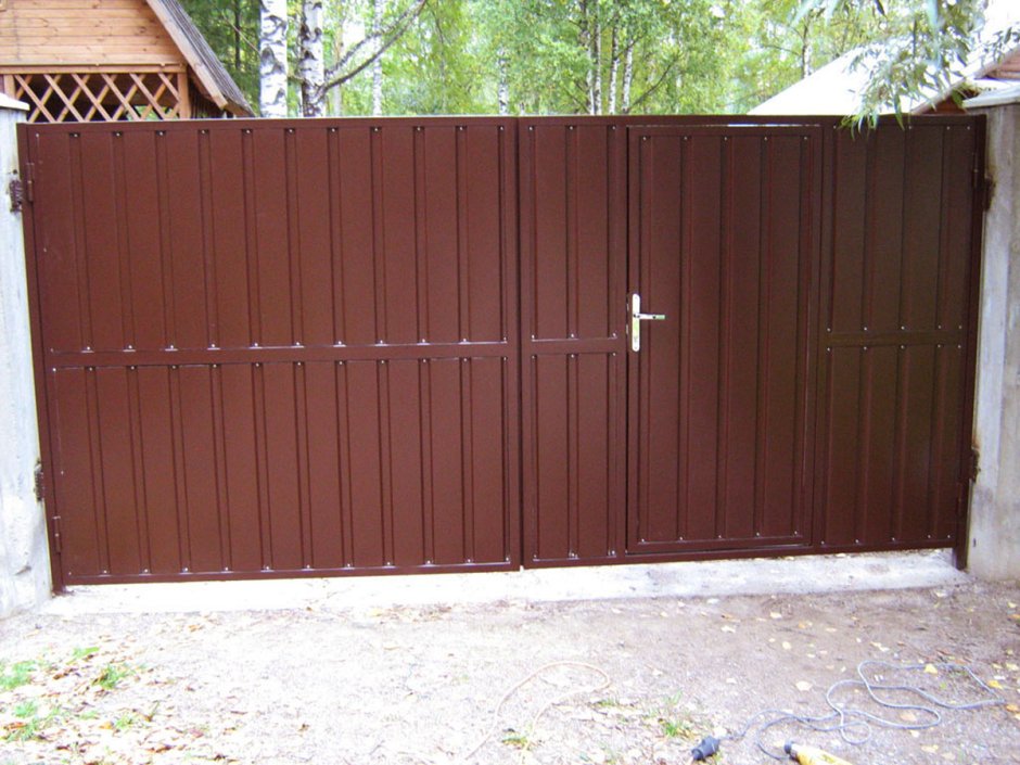 Ворота распашные 2500х2500 с калиткой