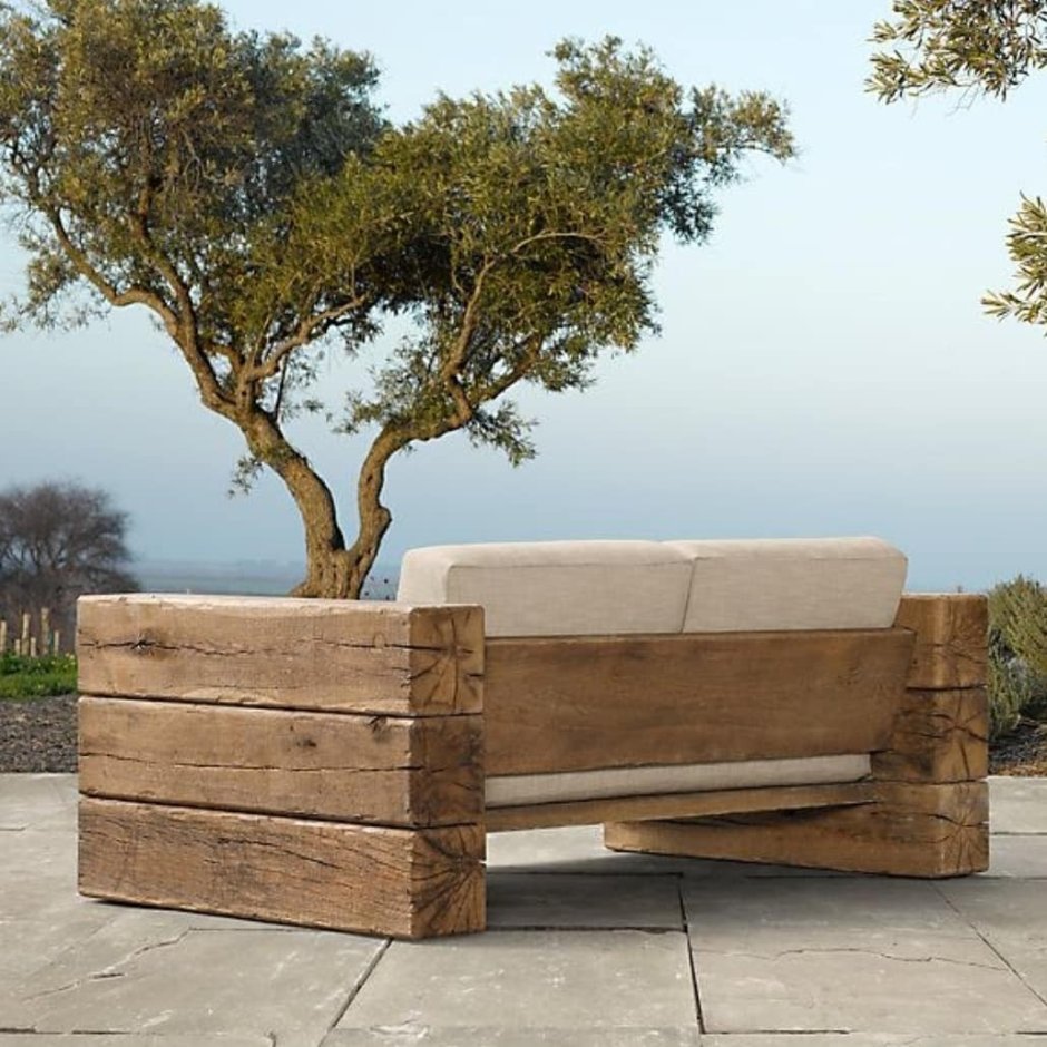 Садовый диван из досок