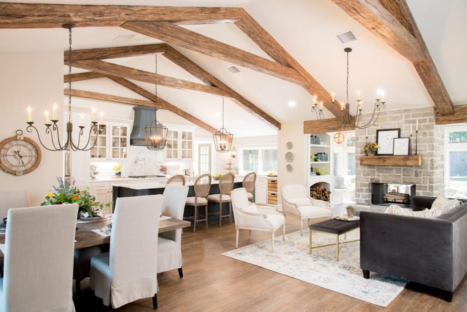 Потолок с балками