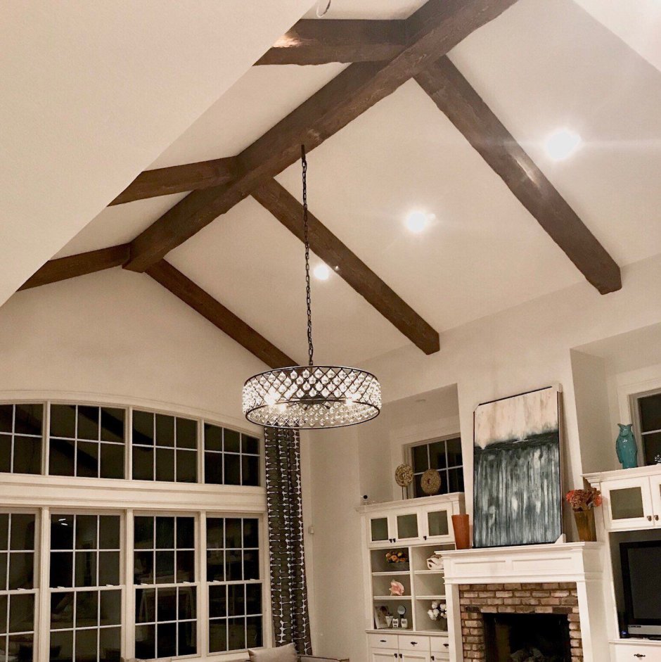 Люстра для потолка с балками