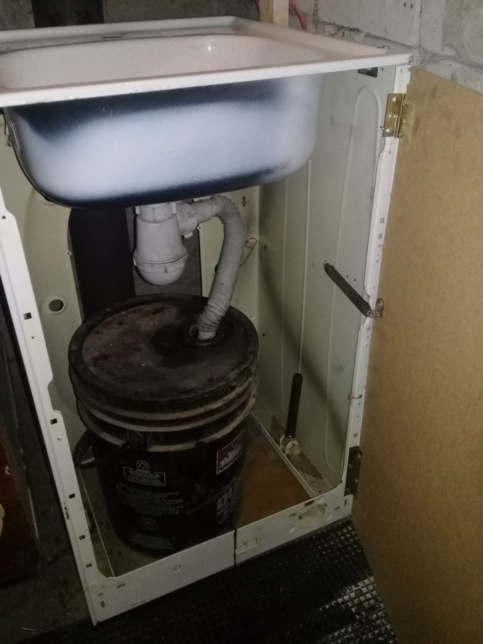 Самодельный умывальник в гараж