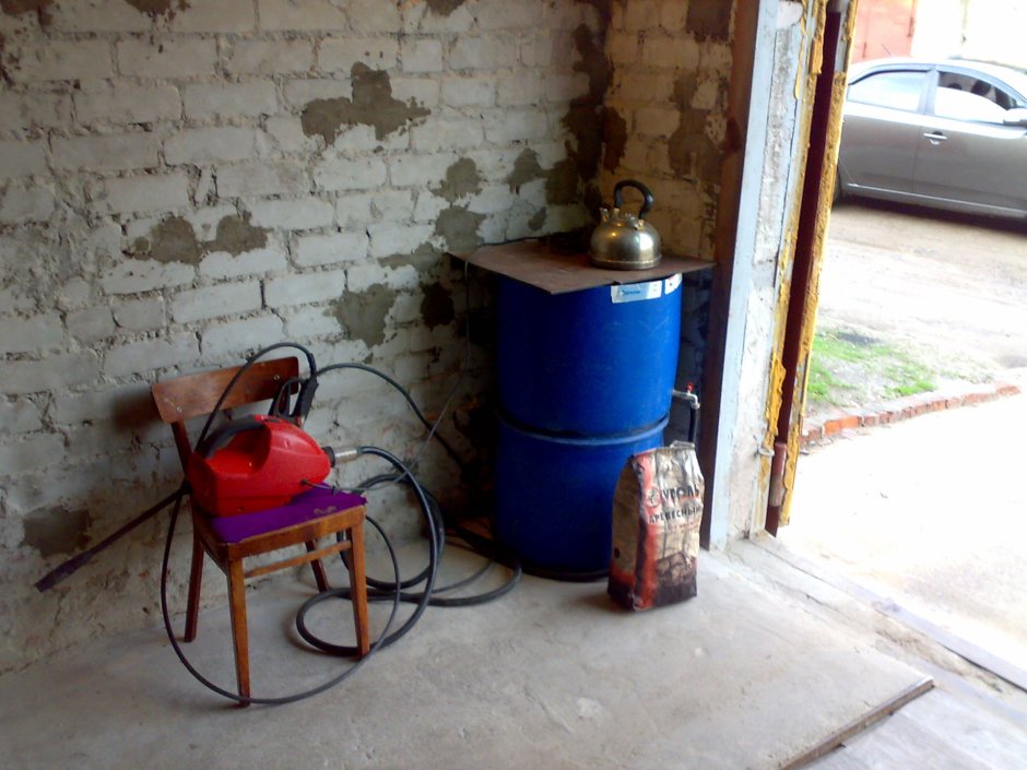 Мойка для гаража с бочки