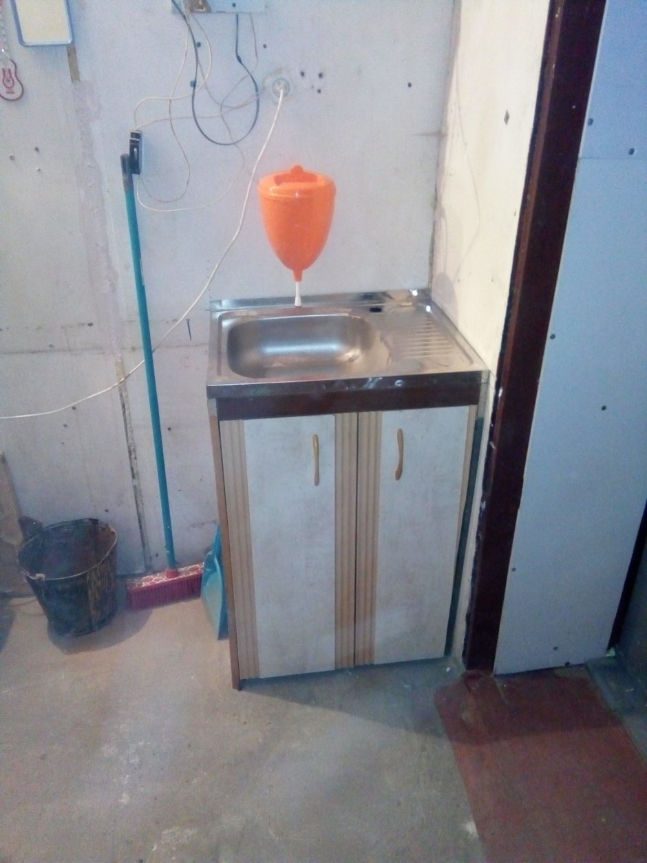 Техническая раковина для гаража