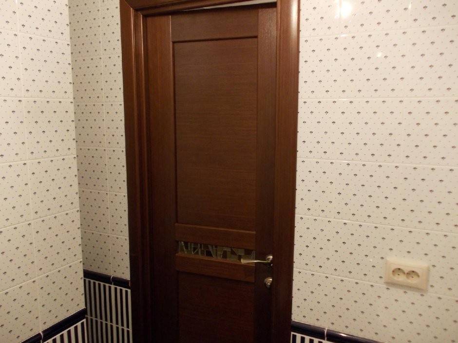 Ванная выложенная плиткой