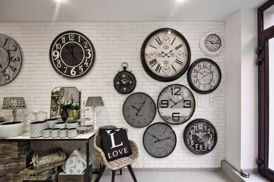 Часы из металла лофт