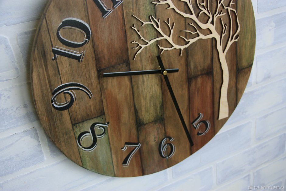Часы из досок
