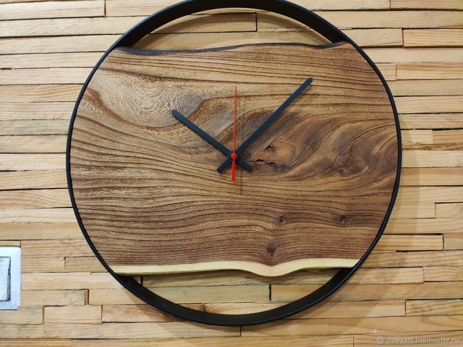 Часы из дерева и кожи лофт