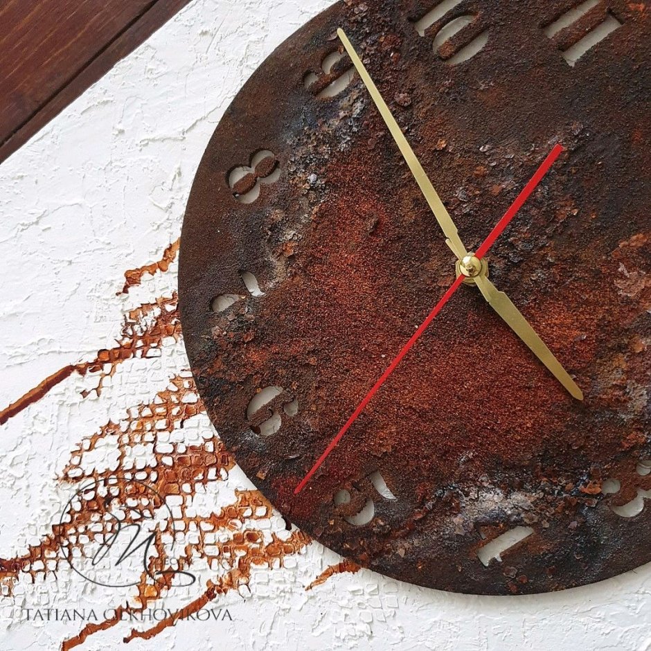 Часы в стиле лофт