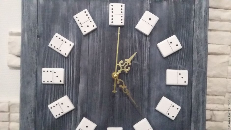 Часы в стиле лофт