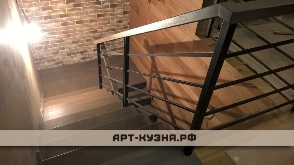 Металлическая лестница