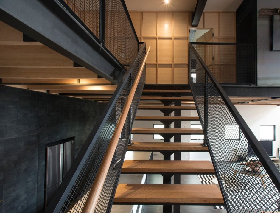 Забежная лестница лофт