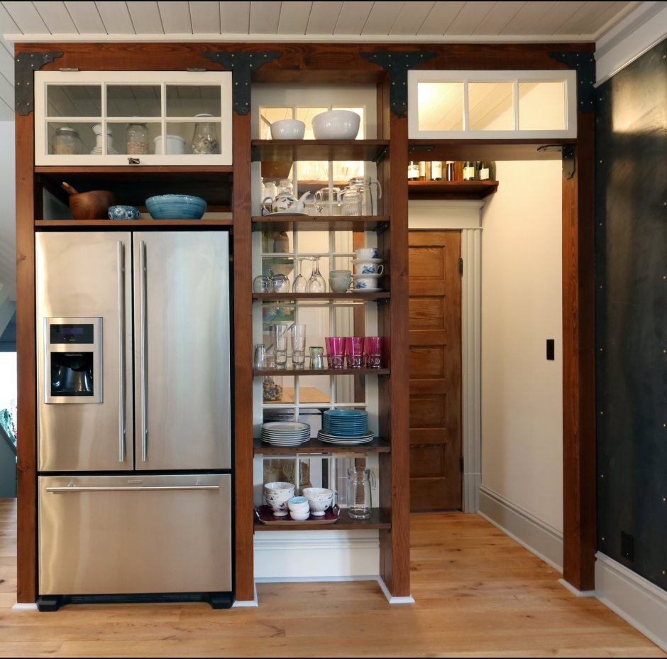 Встроенный стеллаж на кухню