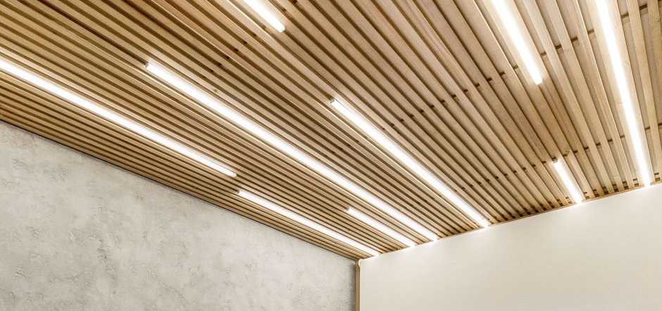 Рейки в интерьере офиса