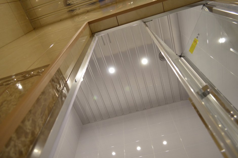 Касетно реечный потолок