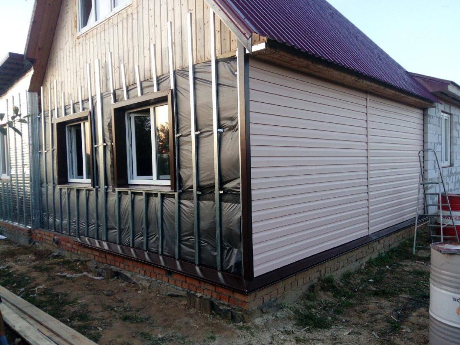 Дачные домики обшитые профнастилом