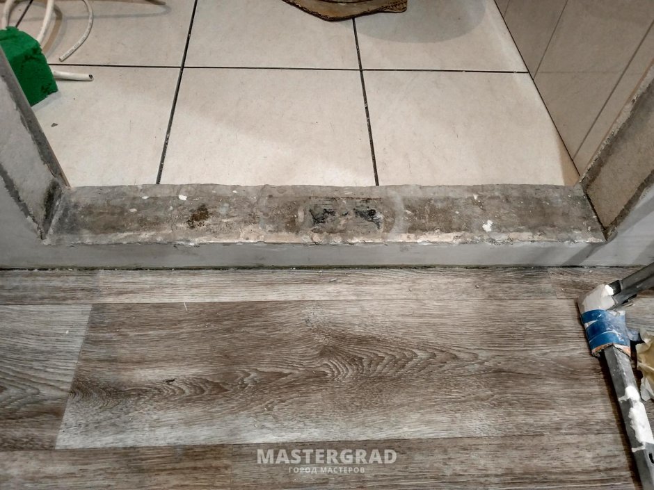 Порог сантехкабины