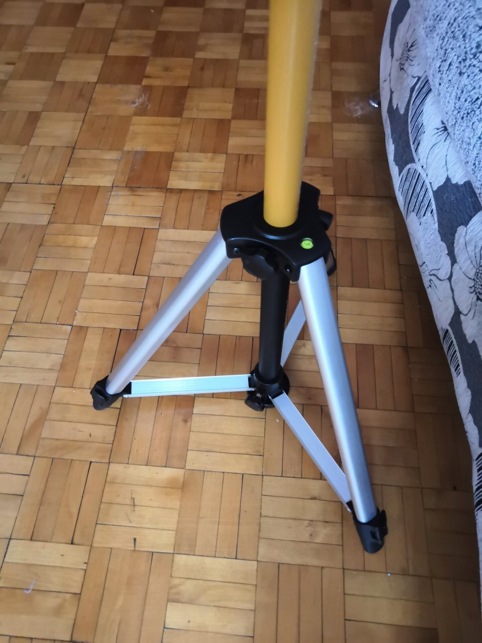 Стойки для лазерных уровней