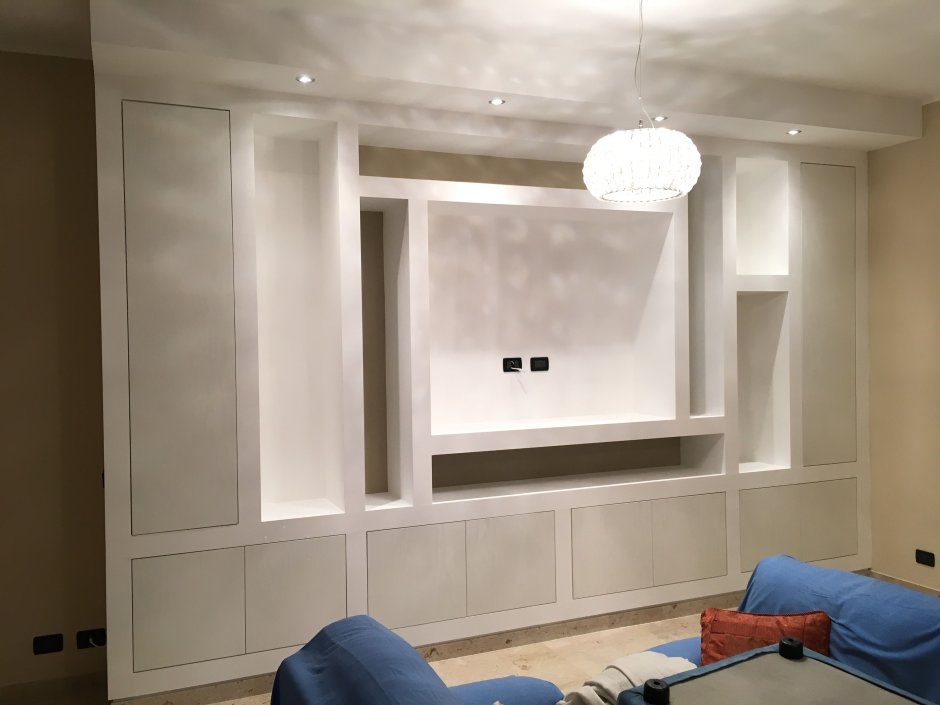 Встроенная стенка для гостиной из гипсокартона