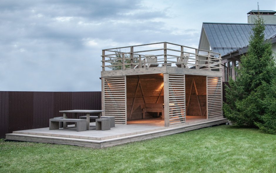 Беседка с эксплуатируемой крышей