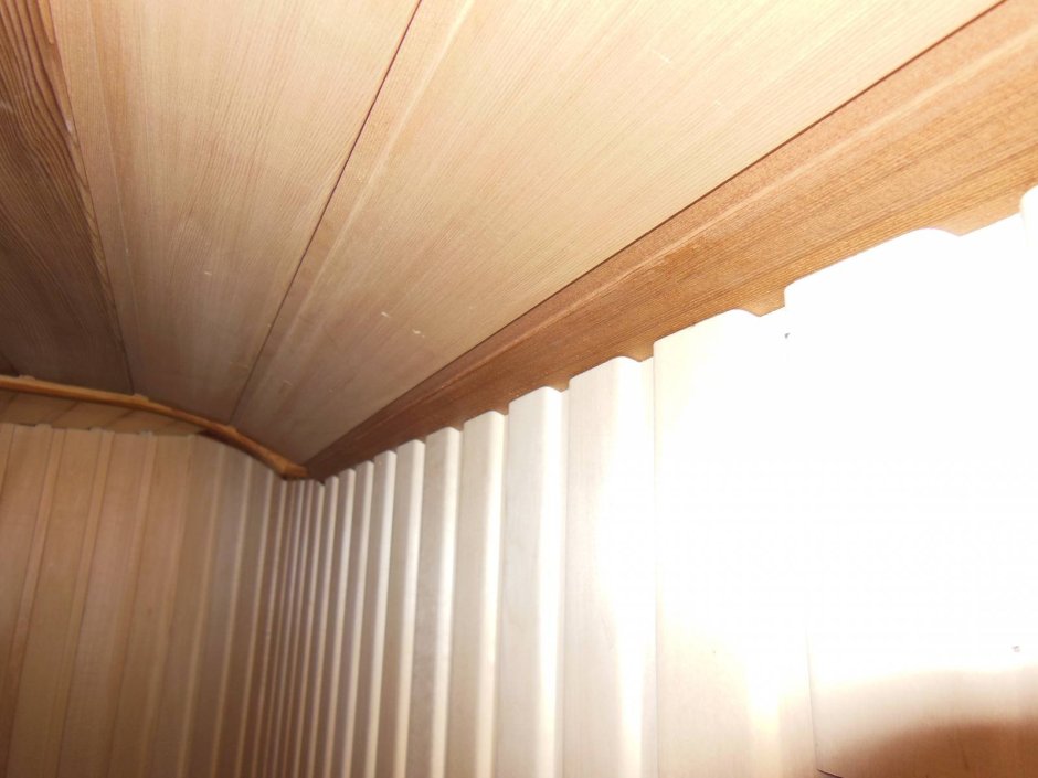 Потолочный плинтус для вагонки