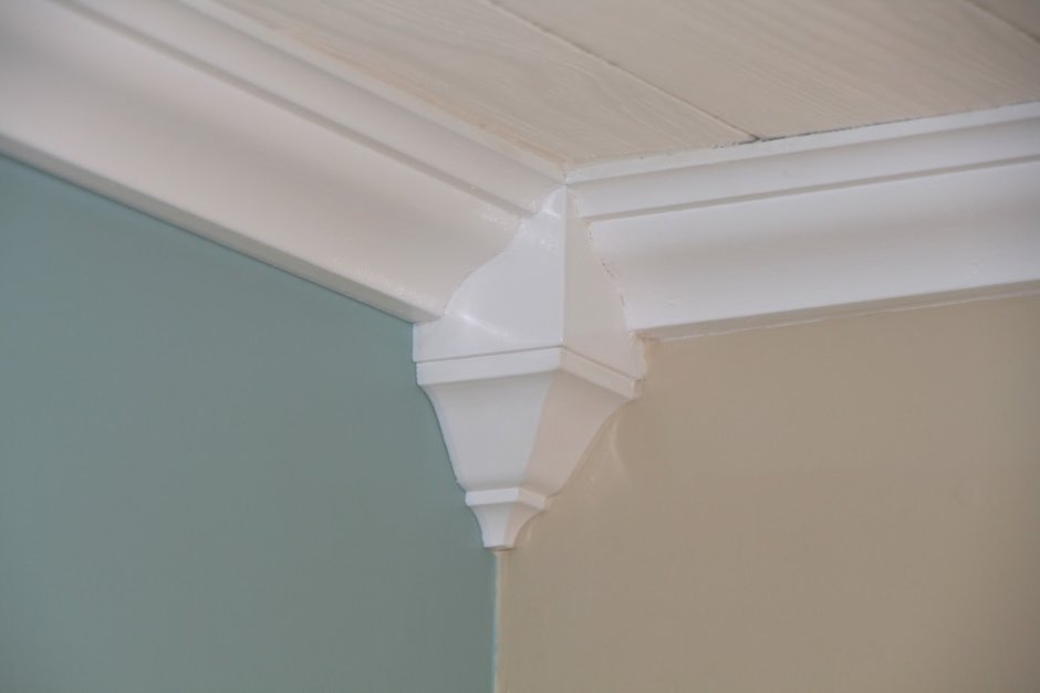 C323 потолочный плинтус