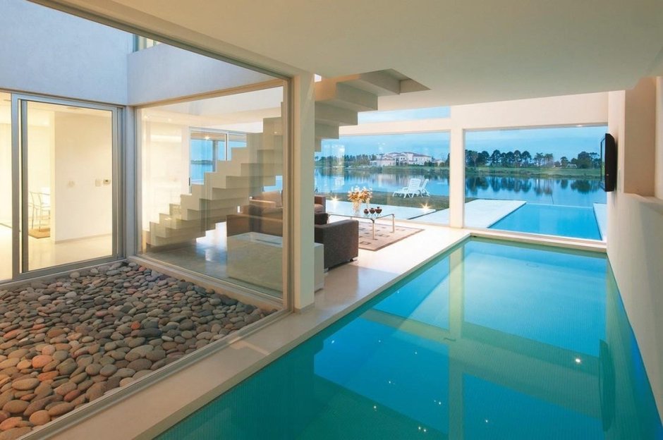 Красивые дома с бассейном внутри