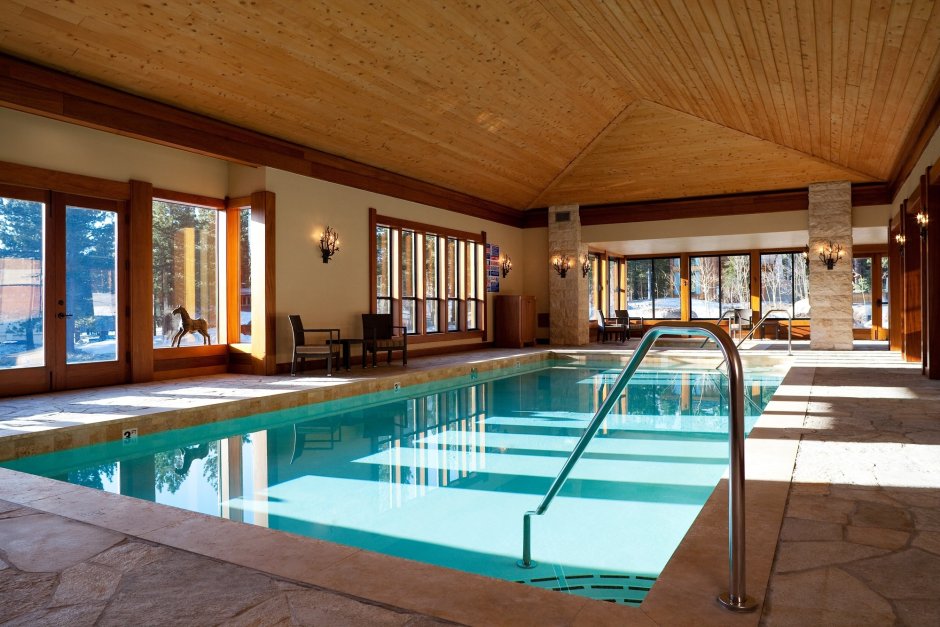 Большой красивый дом