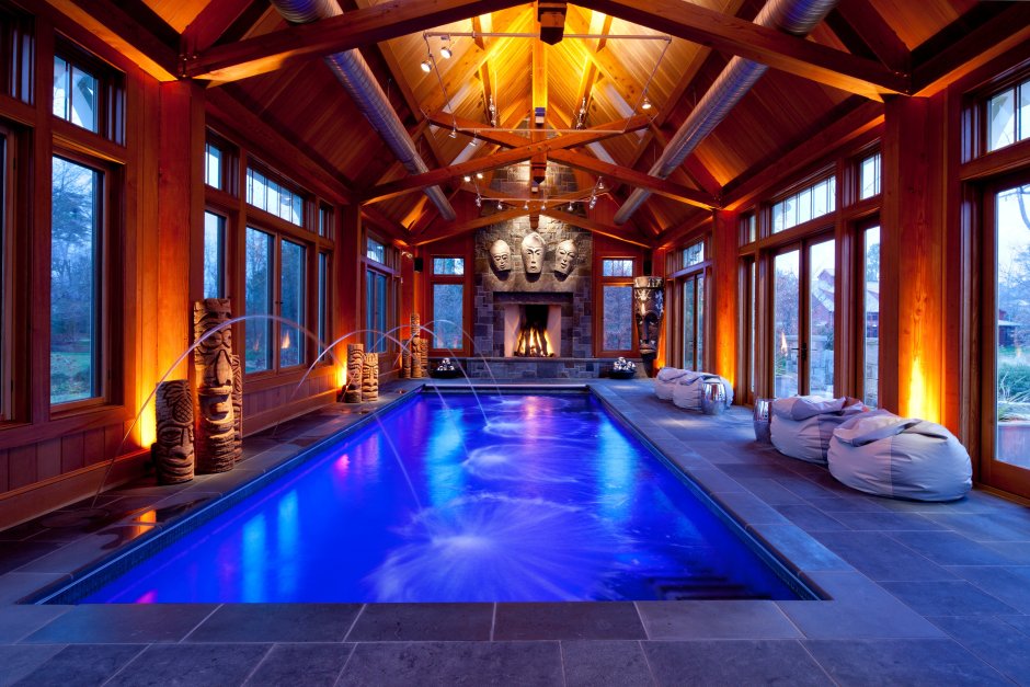 Бассейн в коттедже