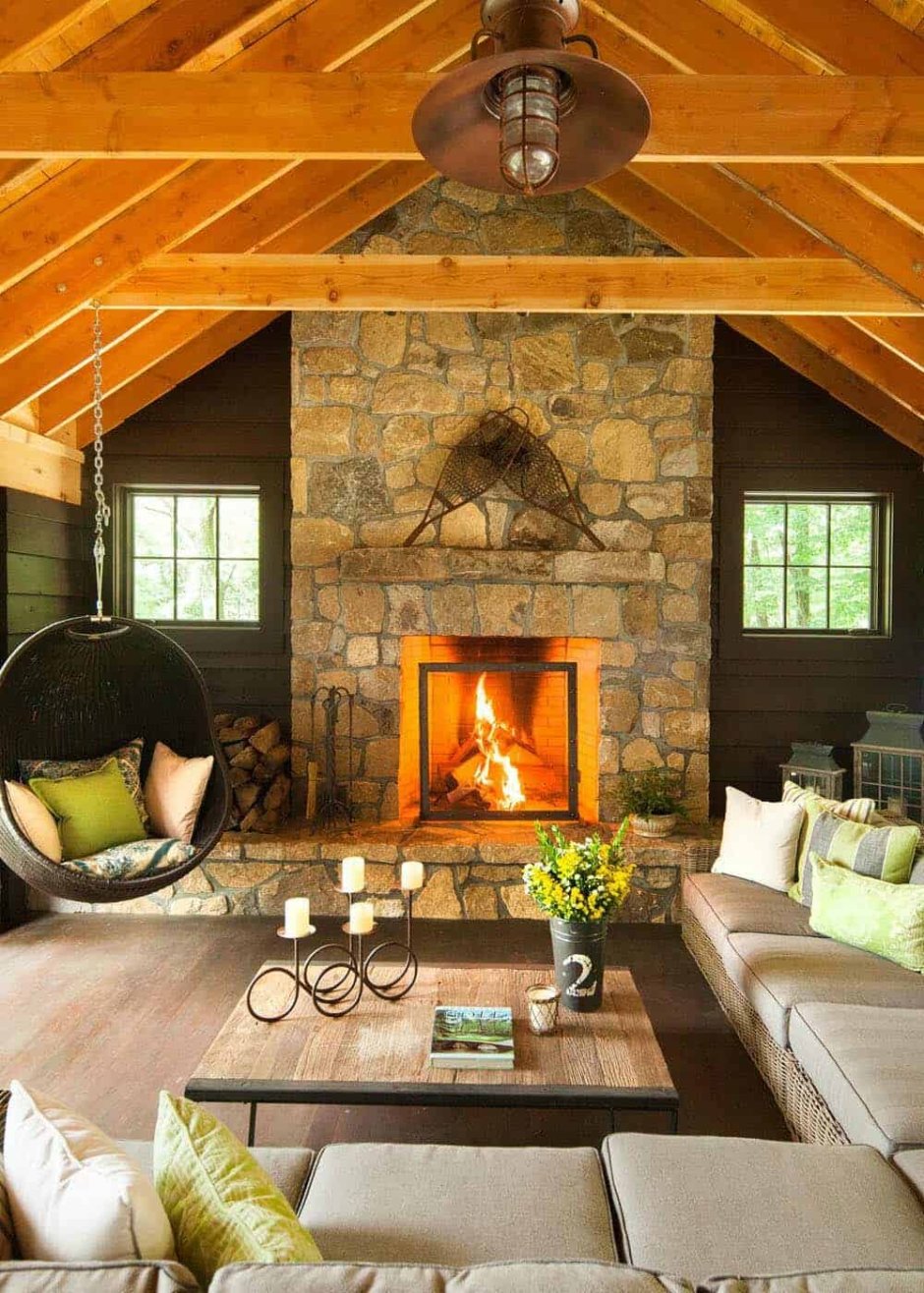 Камин на мансарде