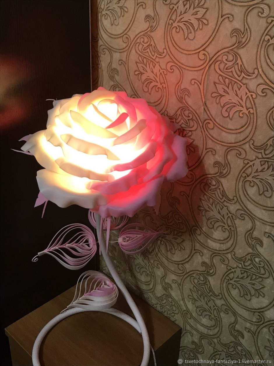 Напольный светильник из Фурмолина роза