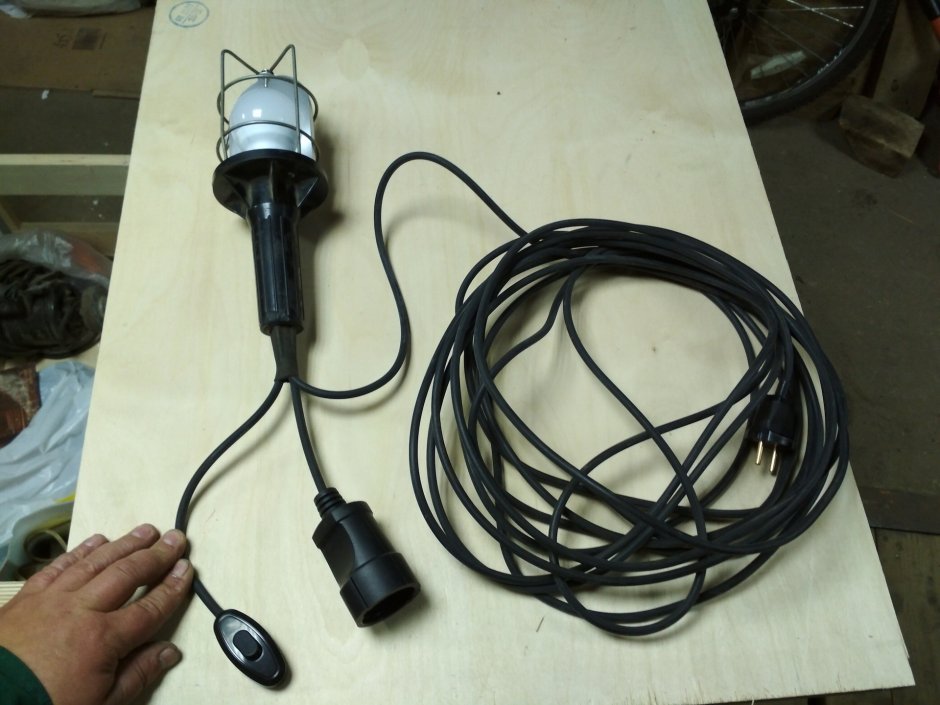 Переноска для гаража