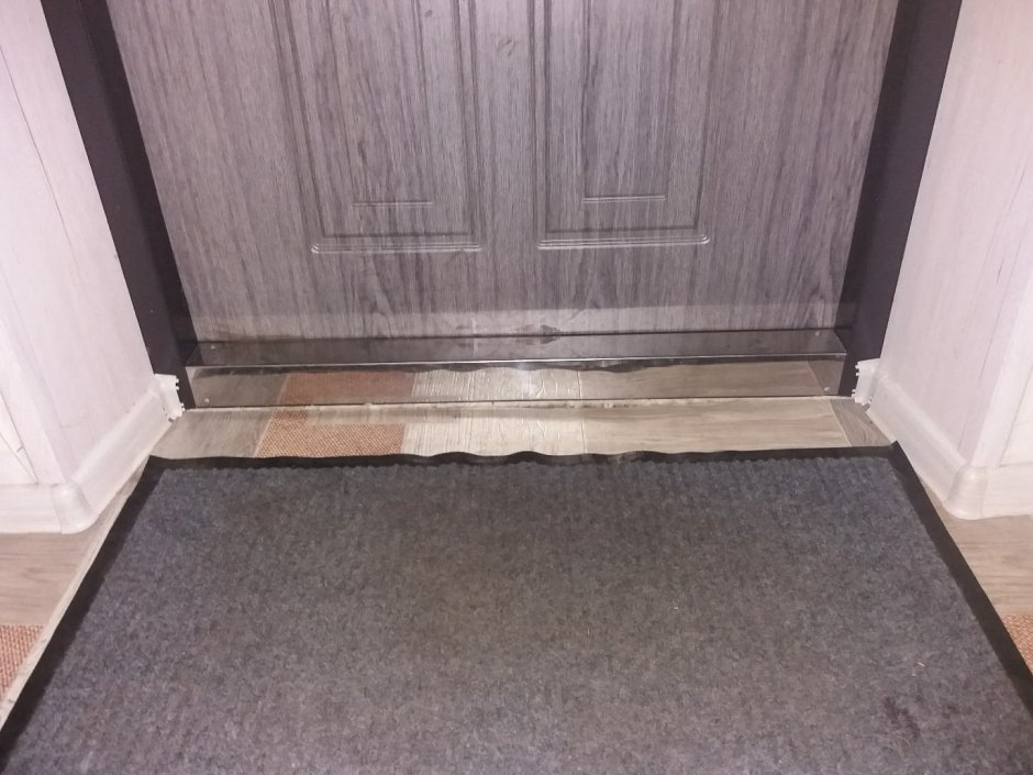 Порог для входной двери