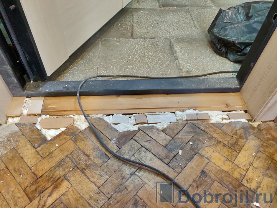 Отделка порога входной двери