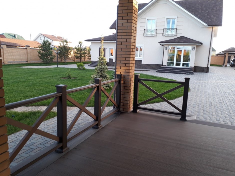 Перила деревопласт