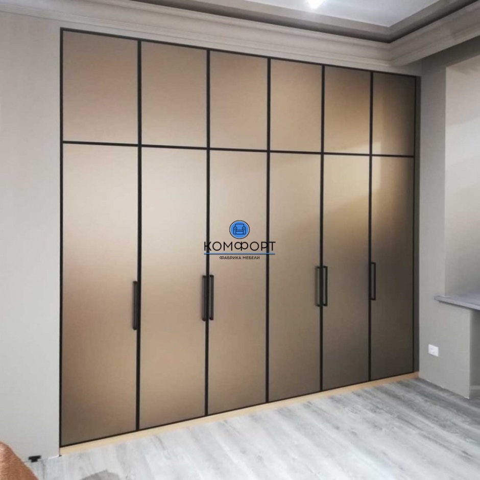 Шкафы с антресолями в спальню