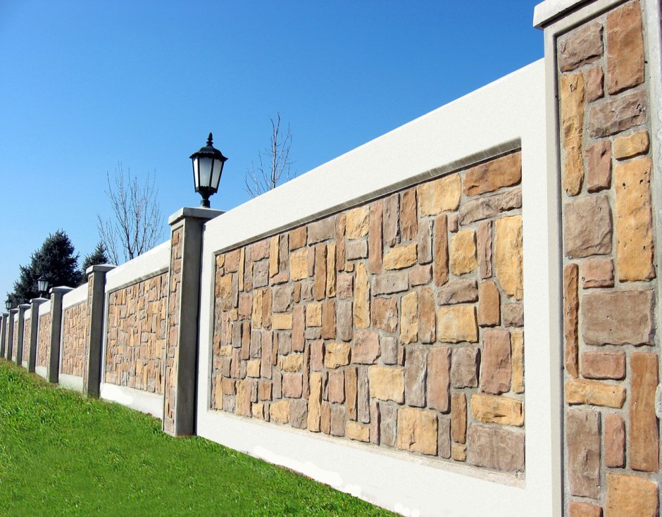 Забор кирпич и камень