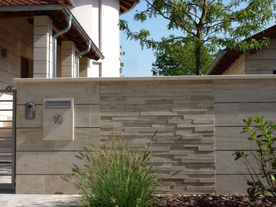 Декоративный бетонный забор